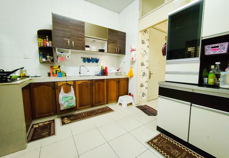 Platinum Hill Condo Pv8