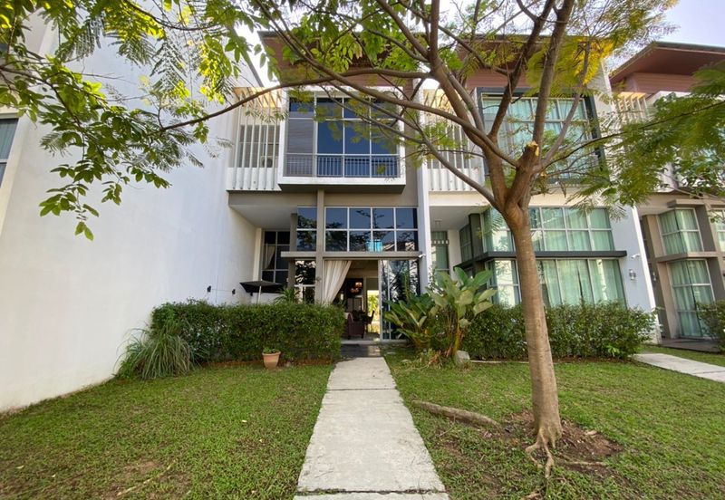 Symphony Hills Schubert