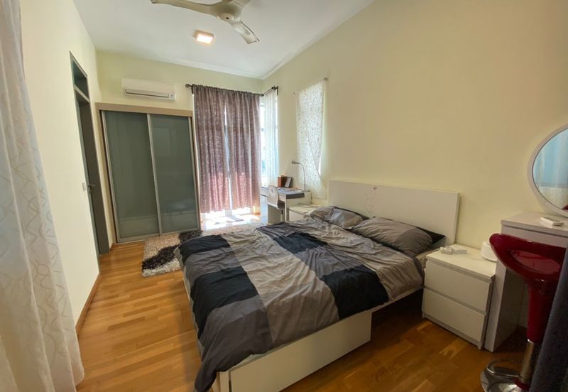 Symphony Hills Schubert