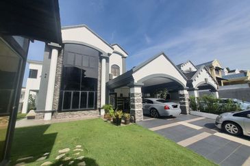 KGSAAS Golf Club, Seksyen 13