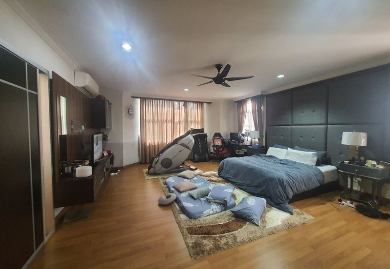 KGSAAS Golf Club, Seksyen 13