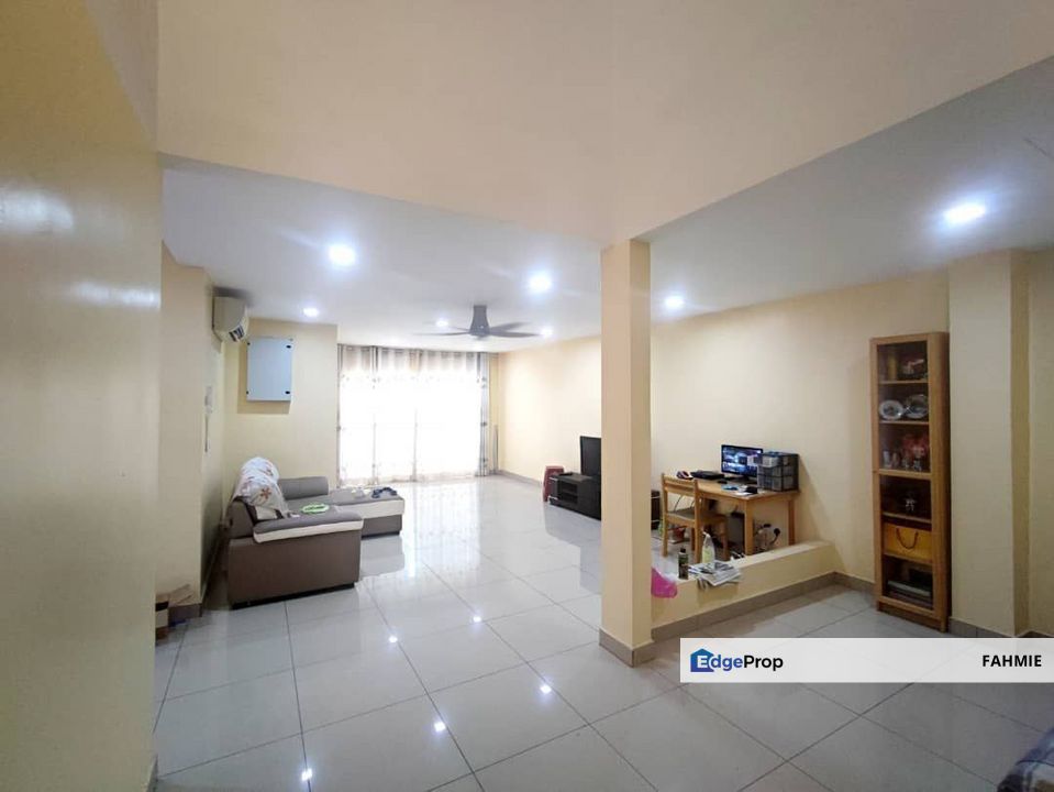 Non bumi lot. South facing. Taman Lestari Perdana. Seri Kembangan. , Selangor, Puchong South