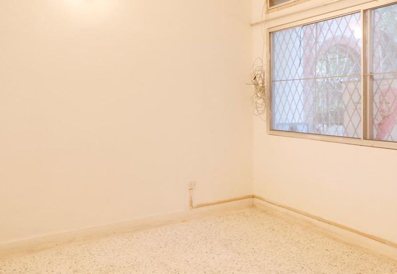 Freehold. Not facing other house. Taman Melawati. 