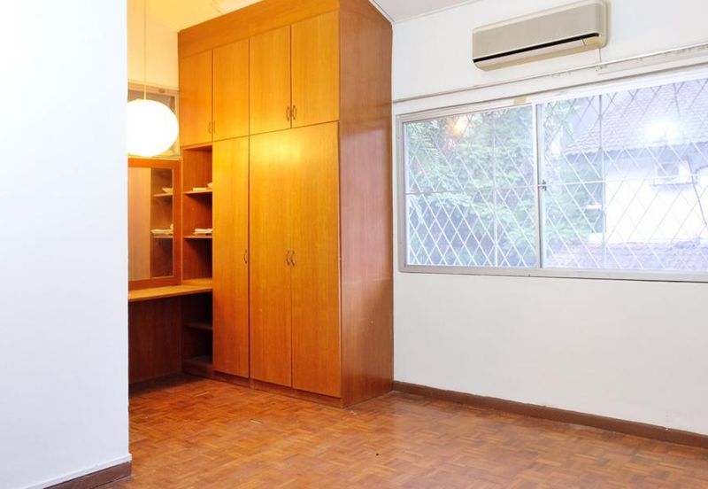 Freehold. Not facing other house. Taman Melawati. 