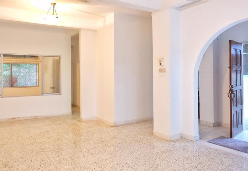 Freehold. Not facing other house. Taman Melawati. 