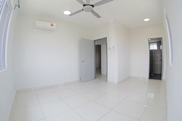 Aurora Residence @ Lake Side City