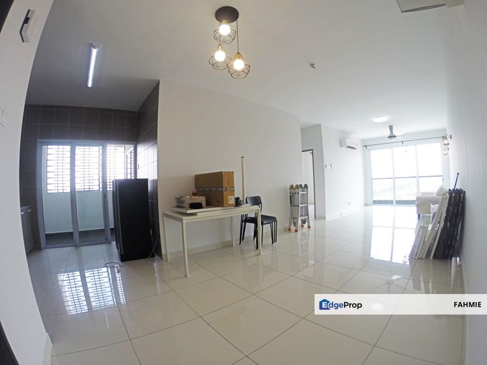 Corner unit. Aurora Residence. Puchong. , Selangor, Puchong