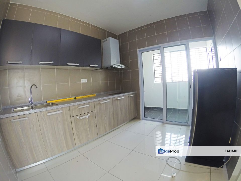 Corner unit. Aurora Residence. Puchong. , Selangor, Puchong
