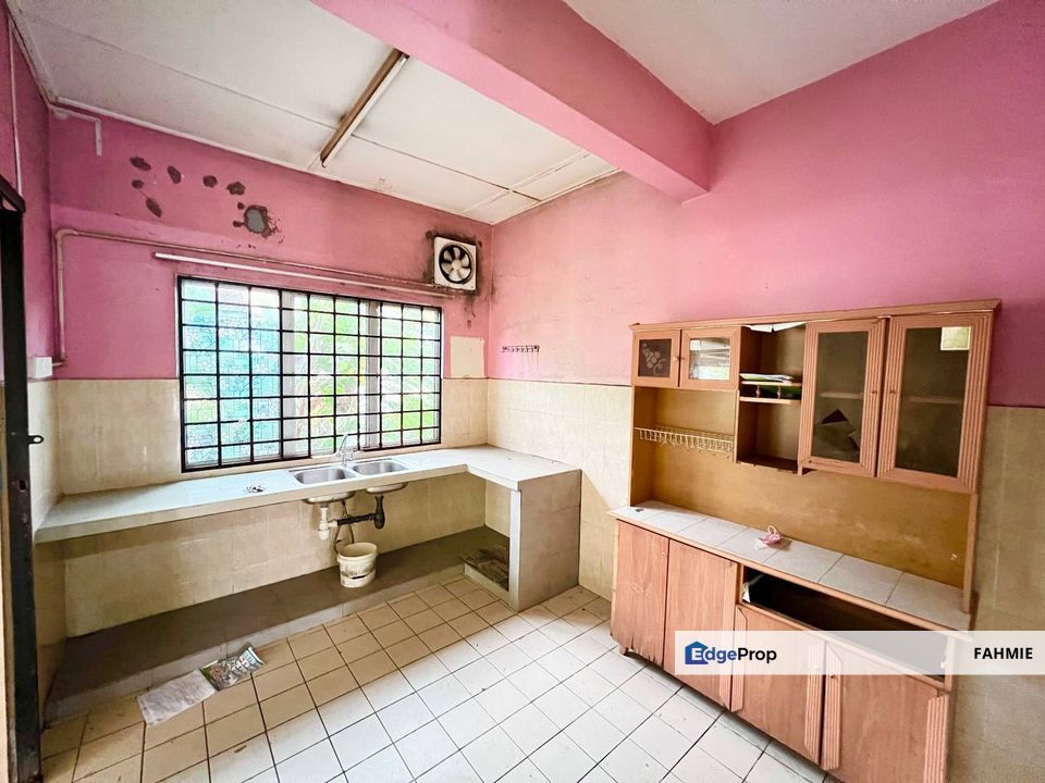 Corner lot. Freehold. Taman Bangi Ria. Bangi. , Selangor, Bangi