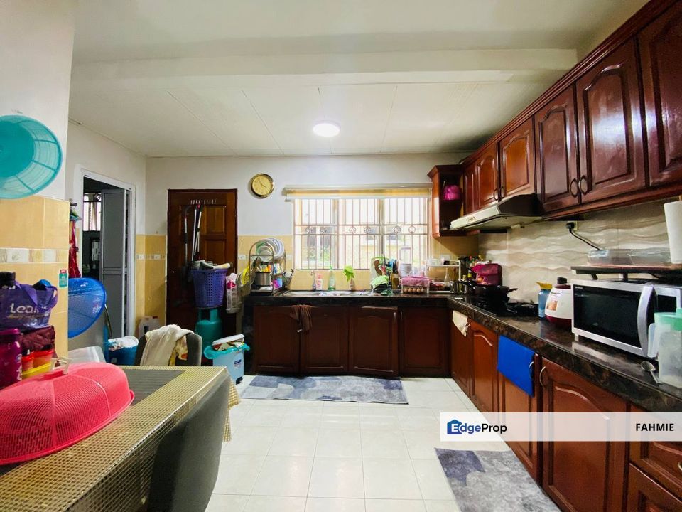 Fully renovated. Not facing other house. Seksyen 7. Shah Alam. , Selangor, Shah Alam