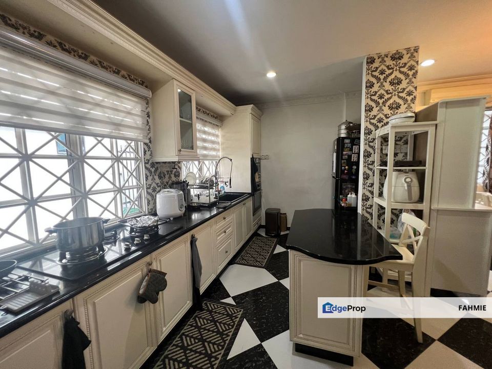 End lot. Fully renovated. Freehold. USJ 4. Subang Jaya. , Selangor, USJ