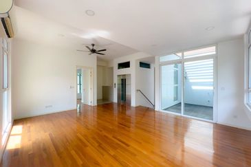 Rafflesia @ The Hill