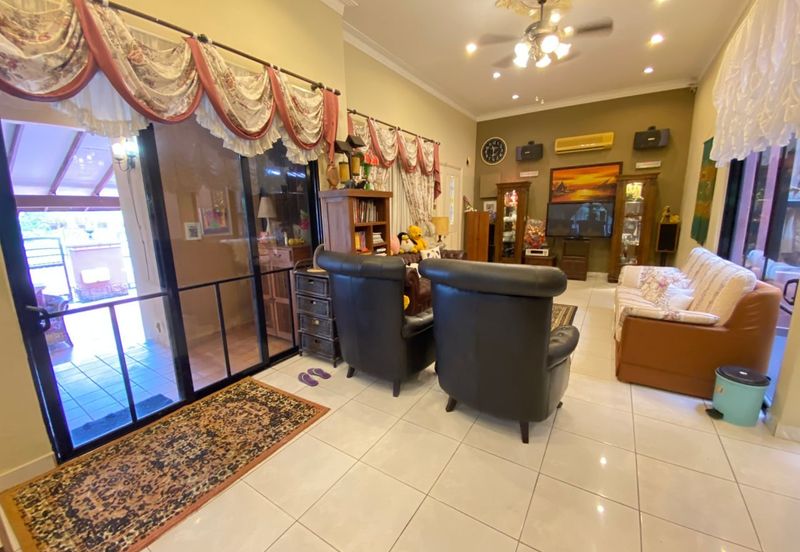 Corner lot. Jalan Birai. Bukit Jelutong. 