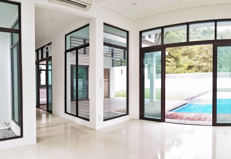 Freehold. Huge land. Swimming pool. Rimba Kemensah. Taman Melawati. 