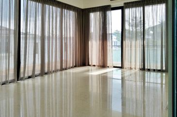 Freehold. Huge land. Swimming pool. Rimba Kemensah. Taman Melawati. 