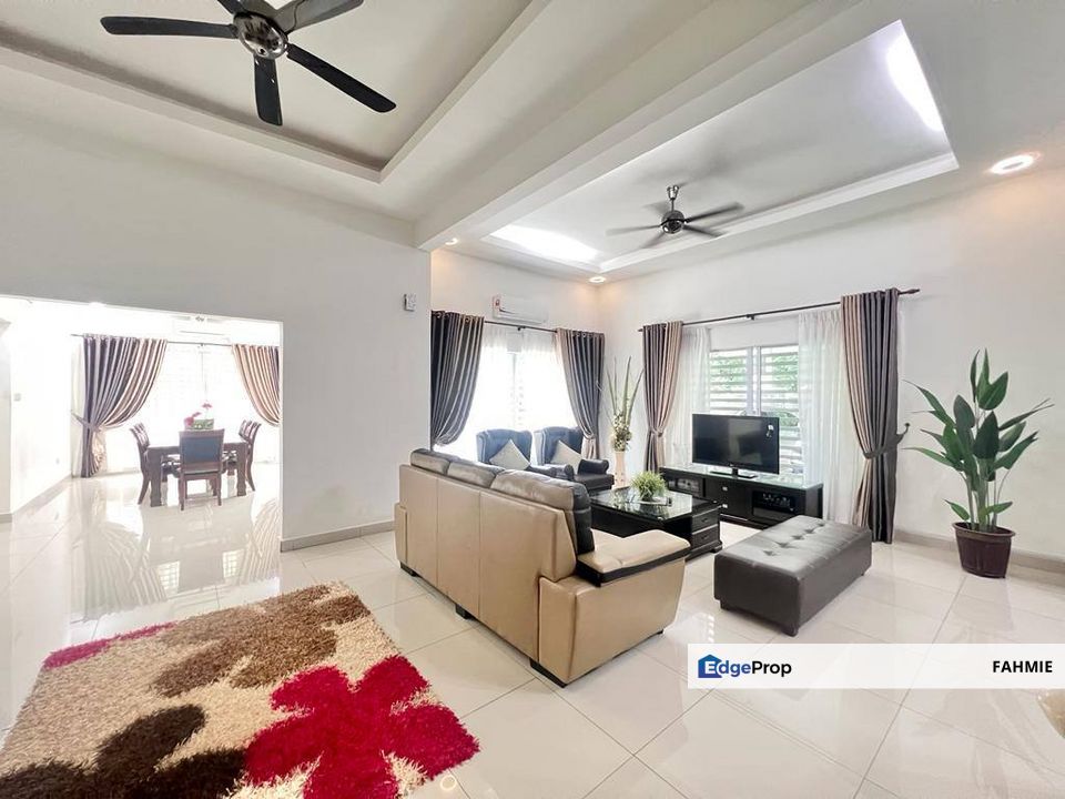 Fully renovated. Freehold. Bandar Tasik Kesuma. Semenyih. , Selangor, Semenyih