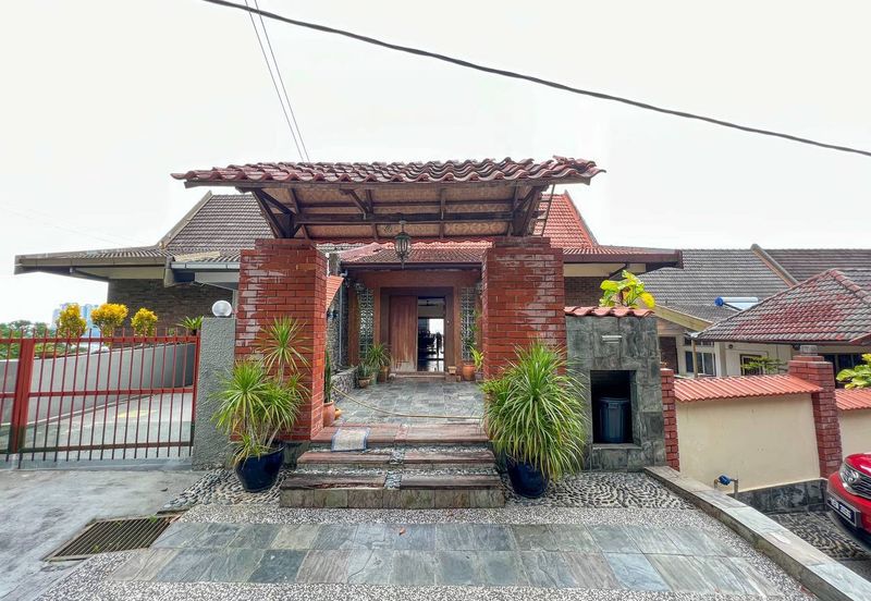 Freehold. Taman Melawati. 