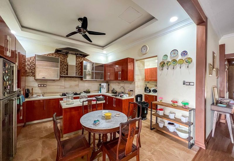 Freehold. Taman Melawati. 