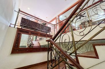 Freehold. Taman Melawati. 