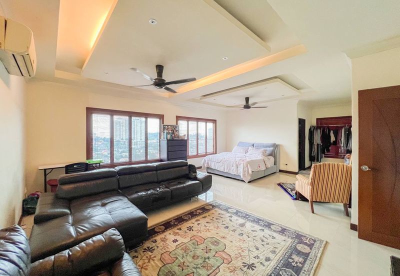 Freehold. Taman Melawati. 