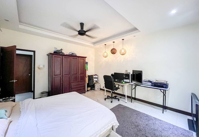 Freehold. Taman Melawati. 