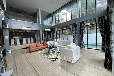 Modern design bungalow with pool. Non bumi lot. Titiwangsa. 