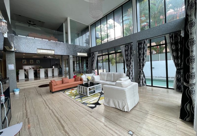 Modern design bungalow with pool. Non bumi lot. Titiwangsa. 