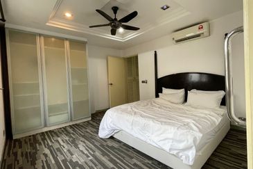 Modern design bungalow with pool. Non bumi lot. Titiwangsa. 