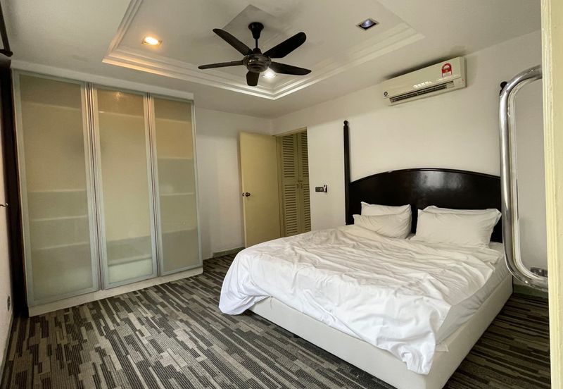 Modern design bungalow with pool. Non bumi lot. Titiwangsa. 