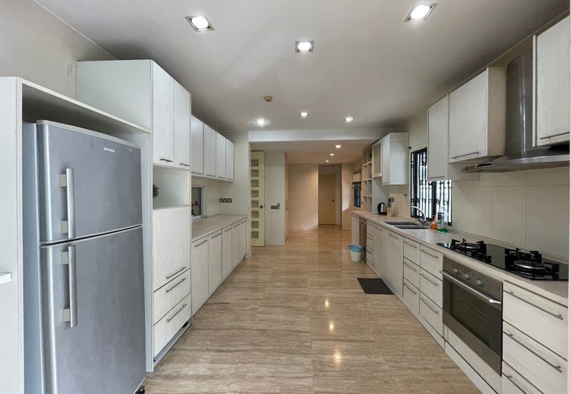 Modern design bungalow with pool. Non bumi lot. Titiwangsa. 