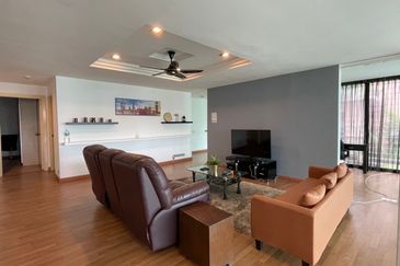 Modern design bungalow with pool. Non bumi lot. Titiwangsa. 