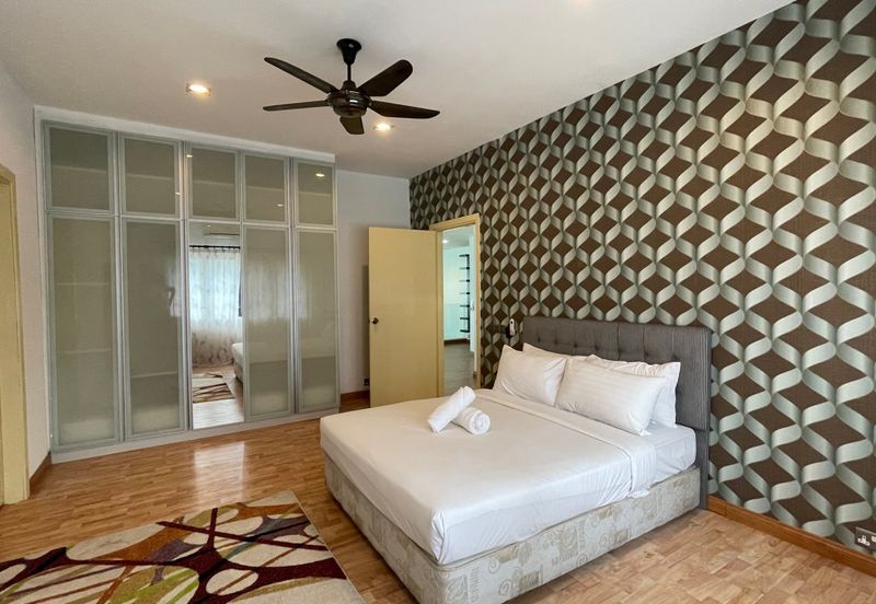 Modern design bungalow with pool. Non bumi lot. Titiwangsa. 