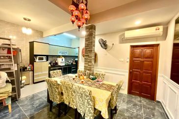 Freehold. Bukit Subang. Shah Alam. 