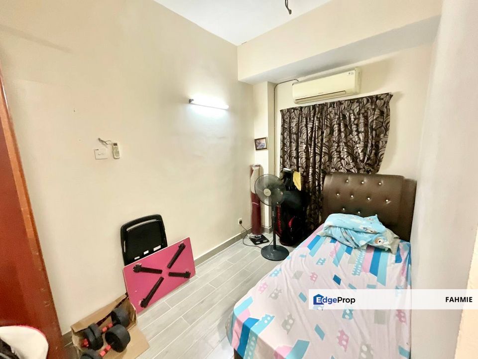 Freehold. Bukit Subang. Shah Alam. , Selangor, Bukit Subang