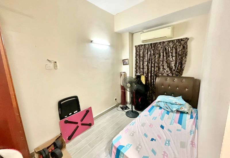 Freehold. Bukit Subang. Shah Alam. 