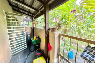 Freehold. Bukit Subang. Shah Alam. 