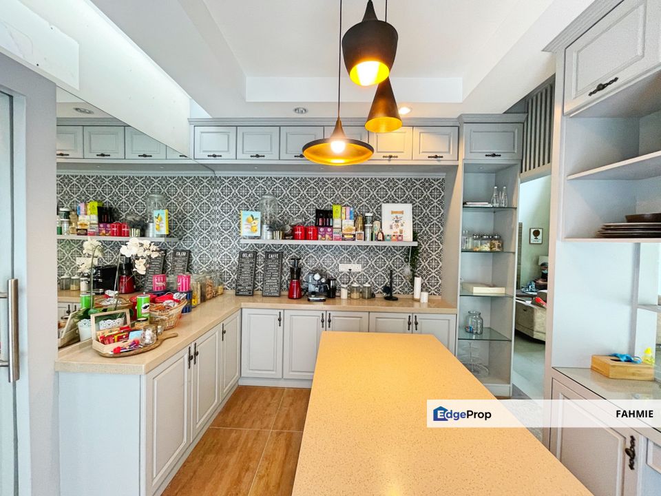 Fully renovated. Freehold. Riverview Kemensah. Taman Melawati. , Selangor, Taman Melawati