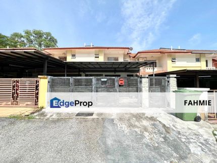 Facing playground. Freehold. Seksyen 6. Bandar Bukit Mahkota. Bangi. , Selangor, Bangi