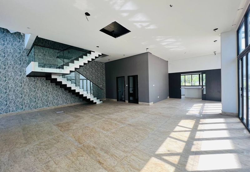 The Maisons, Perdana Lakeview East