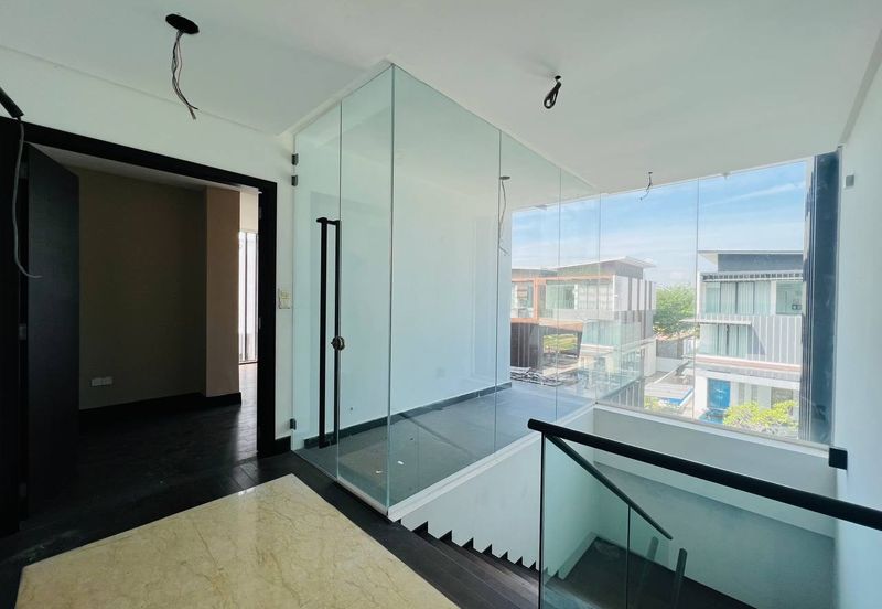 The Maisons, Perdana Lakeview East