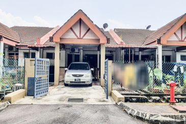 Bandar Tun Hussein Onn