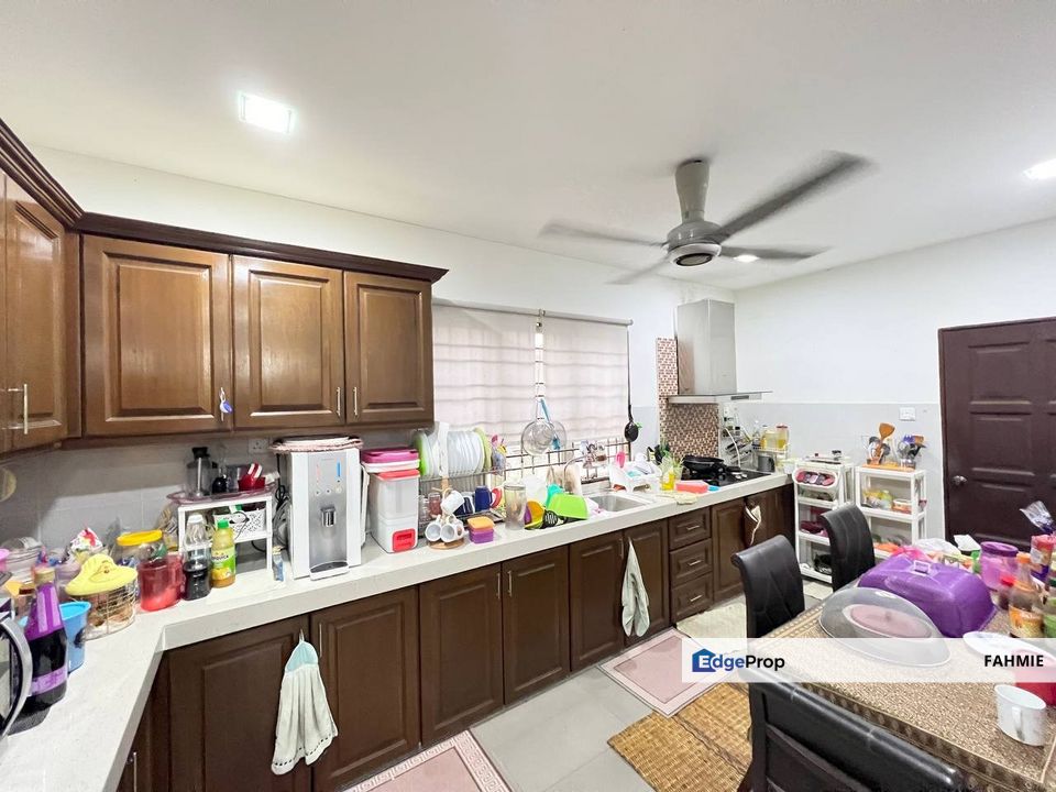 Freehold. Taman Putra Tropika. Bandar Seri Putra. Bangi. , Selangor, Bangi