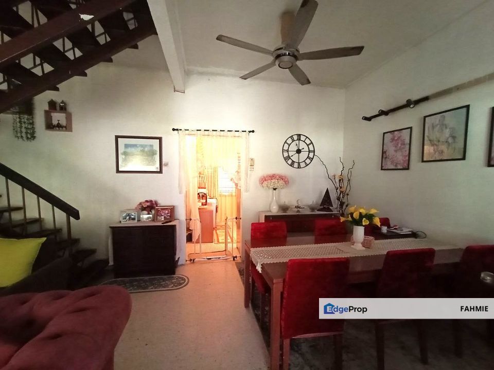 Facing playground. Non bumi lot. Taman Ampang Indah. Ampang. , Selangor, Ampang