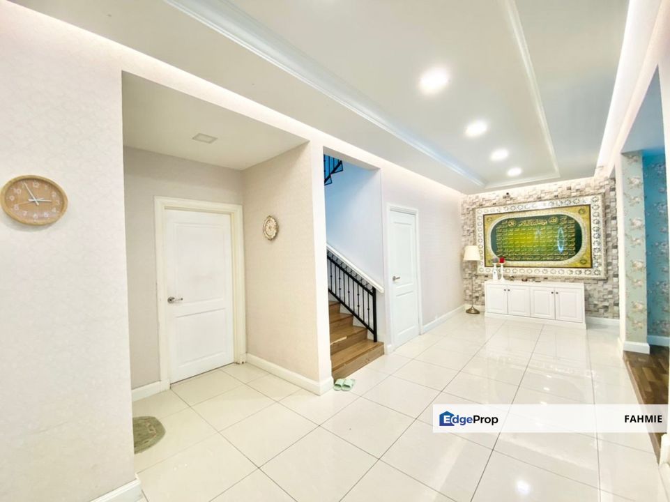 Fully renovated. Not facing other house. Freehold. Taman Bukit Kepayang. Seremban. , Negeri Sembilan, Seremban