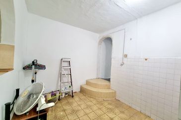 Not facing other house. Freehold. Taman Melawati. Kuala Lumpur. 