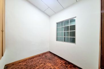 Not facing other house. Freehold. Taman Melawati. Kuala Lumpur. 