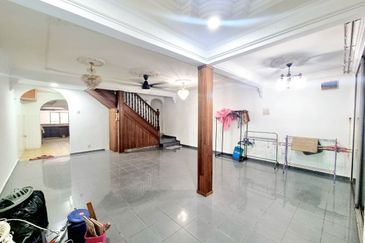 Not facing other house. Freehold. Taman Melawati. Kuala Lumpur. 