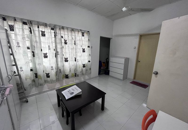 Corner lot. Not facing other house. Subang Bestari. Shah Alam. 