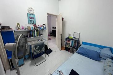 Corner lot. Not facing other house. Subang Bestari. Shah Alam. 