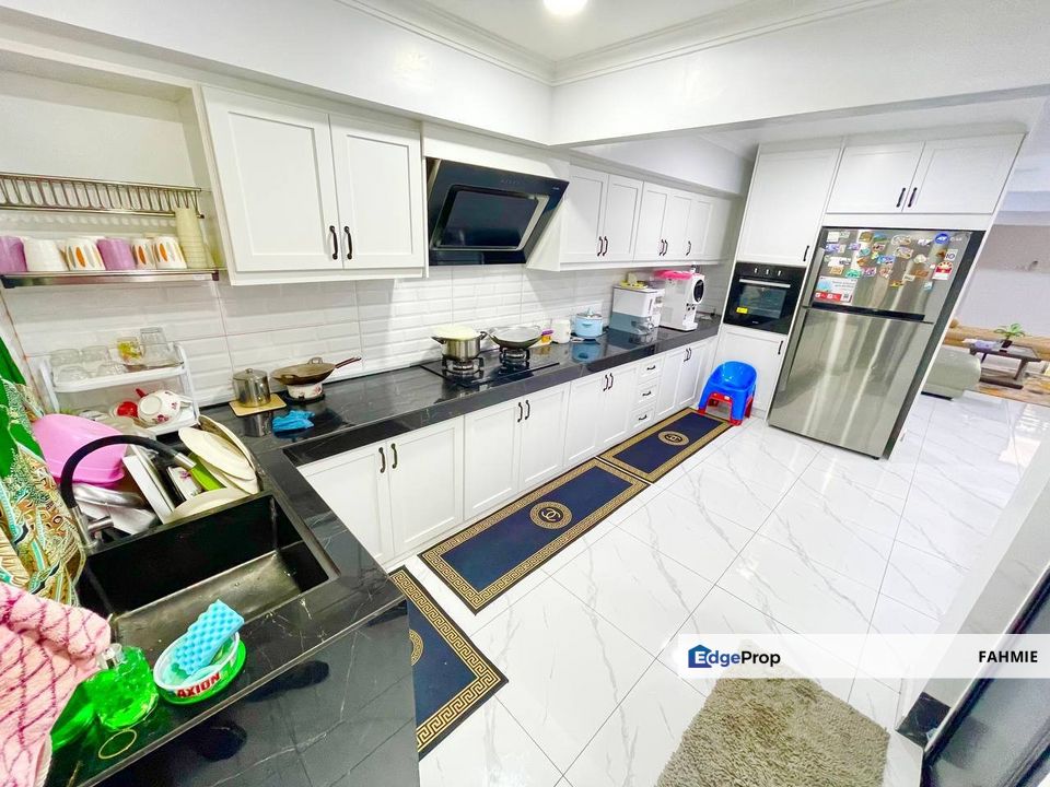 Corner lot. Fully renovated. Non bumi lot. Taman Wilayah Selayang. Selayang. Kuala Lumpur. , Kuala Lumpur, Selayang